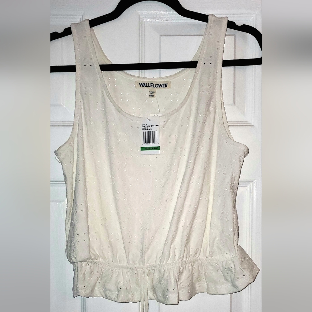 Juniors Wallflower knit top color snow white
